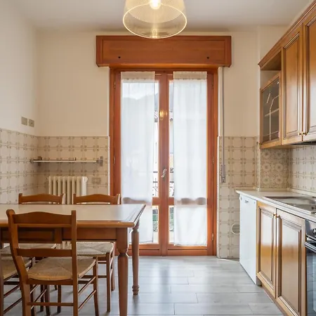 Spacious With Panoramic View *